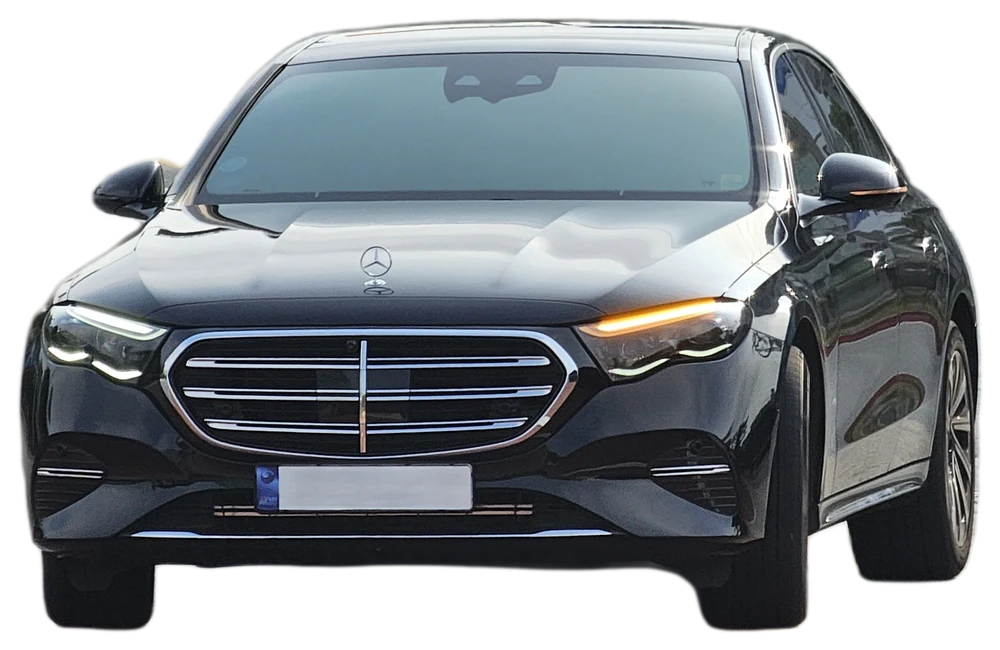 Mercedes Classe E sur les routes du Maroc